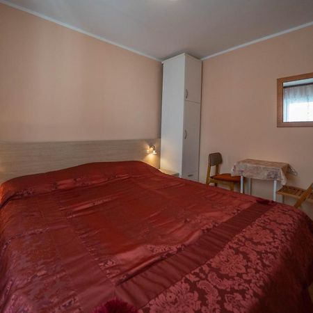 Seaside Serenity: 2-Bedroom Apartment With Boka Bay View Kotor Extérieur photo