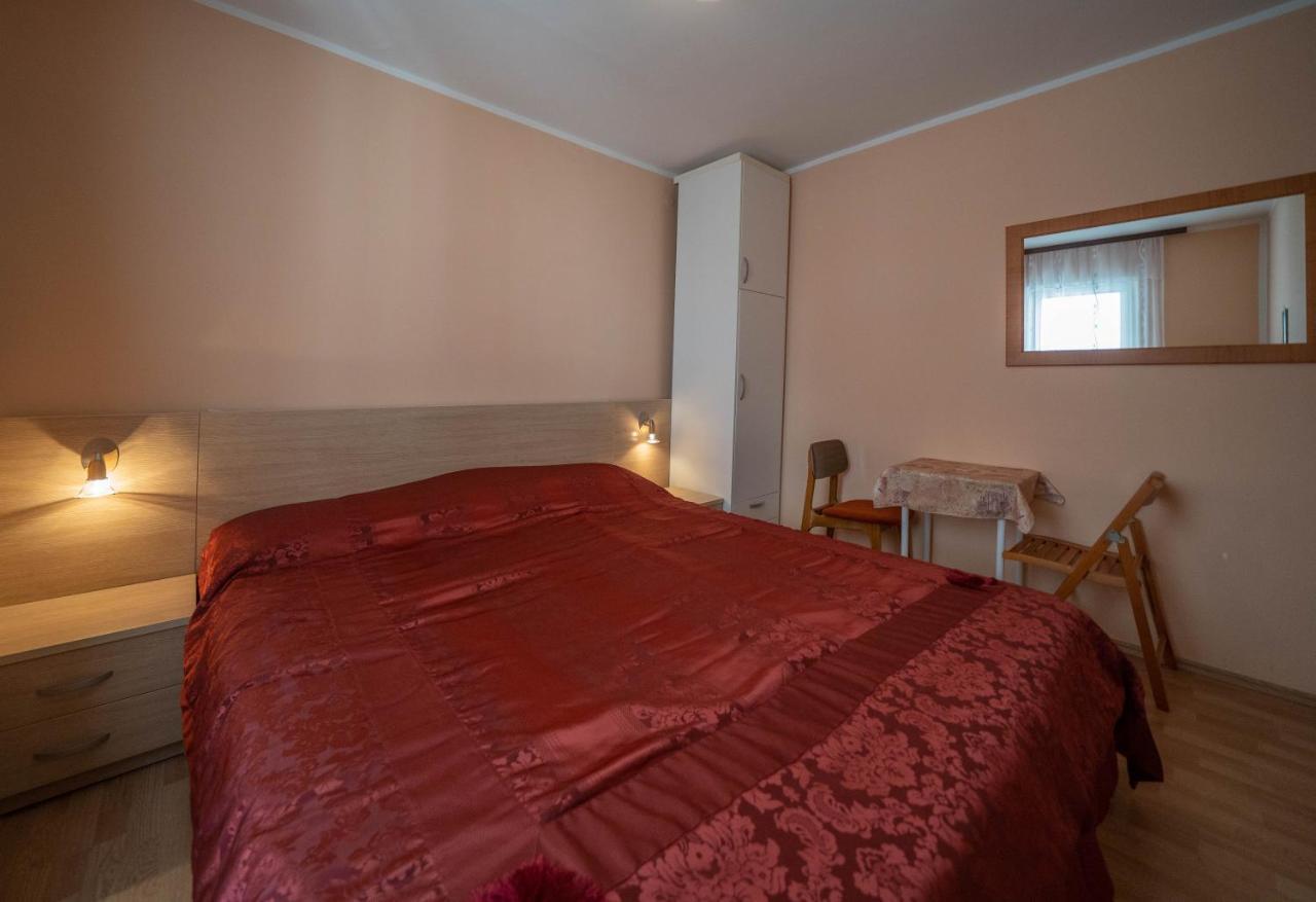 Seaside Serenity: 2-Bedroom Apartment With Boka Bay View Kotor Extérieur photo