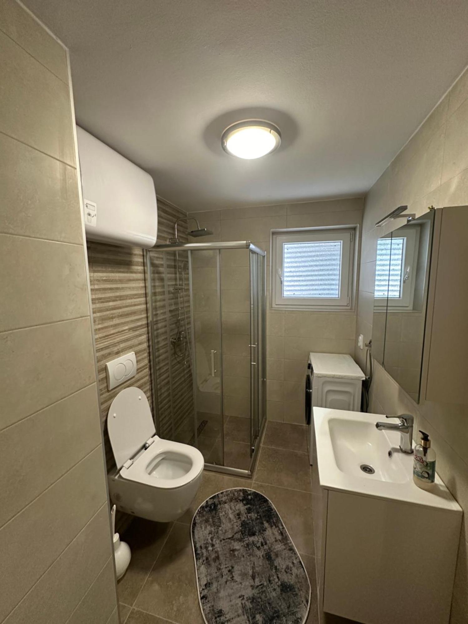 Seaside Serenity: 2-Bedroom Apartment With Boka Bay View Kotor Extérieur photo